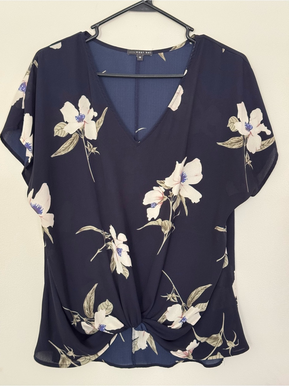 Women's Navy Floral Twist-Front V-Neck Blouse